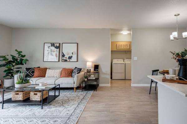 $1,565 / 1br - 820ft2 - Just what you're looking for! 1 Bed / 1 Bath. Come and see! (Phoenix)63623969006721121