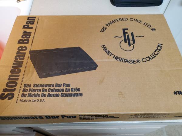 Pampered Chef Bar Pan 1