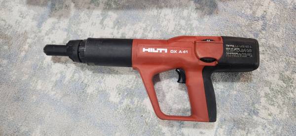 Hilti DXA41 Actuated Power Gun & X-AM 72 magazine attachment 1