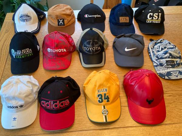 Strapback baseball caps 1