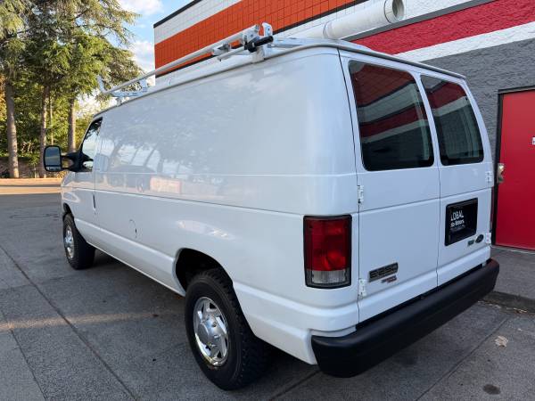 2013 Ford E-250 ECONOLINE XL - Photo 5