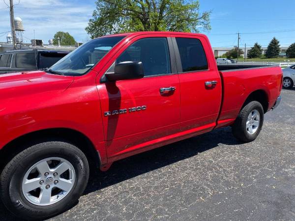2011 DODGE RAM 1500 SLT 4X4 EXCELENTE ESTADO 4 PUERTAS CABINA CUÁDRUPLE PICKUP - $6,800 (ROMEOVILLE / BOLINGBROOK IL)63618690362753121