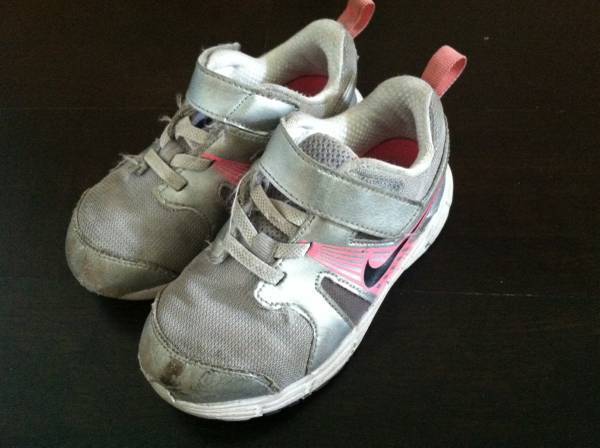 Nike Size 10 Shoes 1