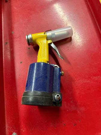 Astro Pneumatic Tool PR14 Air Riveter 1