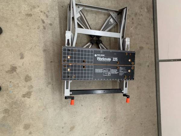 Black Decker Portable Project Center and Vise 1