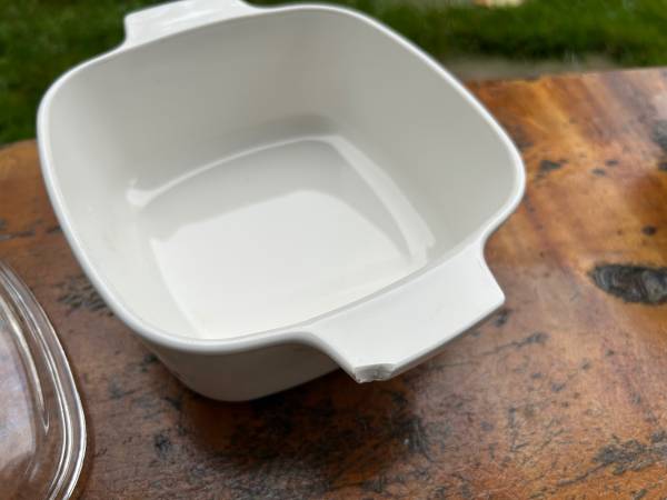 Corning ware Casserole Dishes 3 quart with lids - $25 (Middletown)62942254619521122