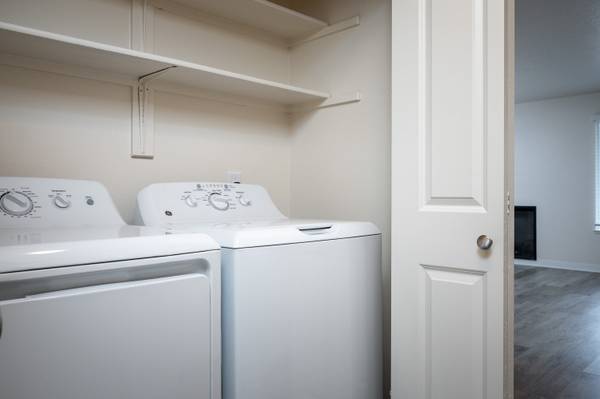 $1,495 / 1br - 735ft2 - Just what you're looking for! 1 Bed / 1 Bath (Oregon City - Oregon City)63820848655747123