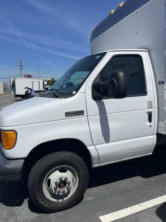 2007 Ford E450 Super Duty 1