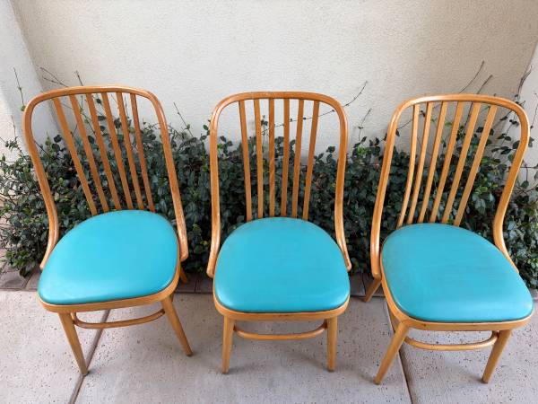 3 vintage chairs 1