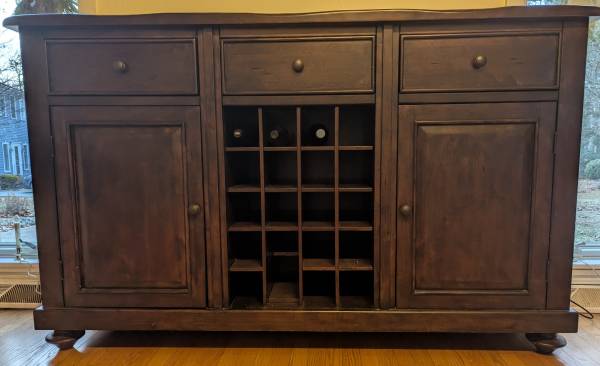 Sideboard Server 1