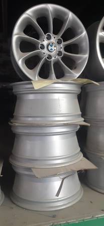 BMW Wheels 17x8 - 5 lug 1