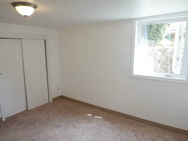 $985 / 3br - 1100ft2 - Spacious 3-Bedroom Home in the Heart of North Portland!! (Portland)63831251044995122