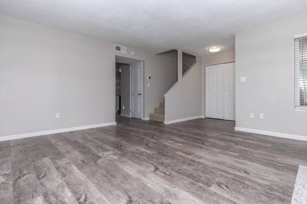 $2,720 / 3br - 1441ft2 - 3/BD, ¡Ubicado en Sacramento!, Acceso fácil a autopistas (54 Quay Court, Sacramento, CA)63844739087873122