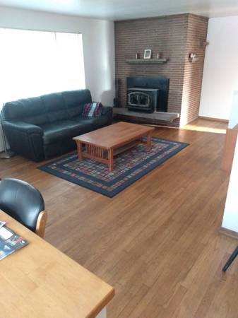$2,495 / 3br - 1400ft2 - 3 bdrm. 2 Full bath unit in a Brick Triplex in Ballard (Seattle, Ballard)63874306103811121