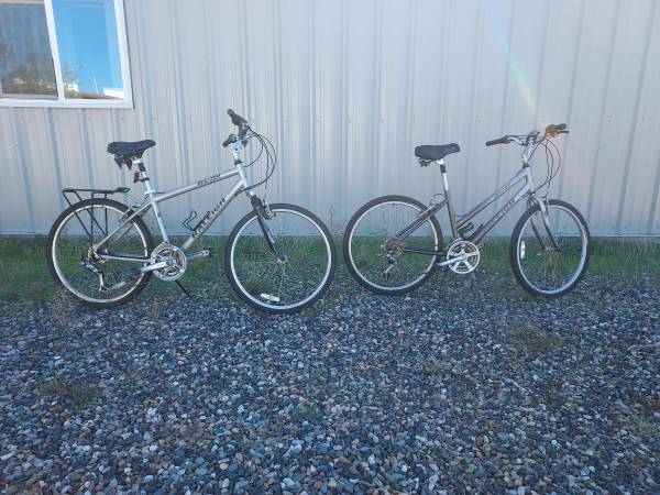 RALEIGH BIKES AND BIKE RACK 1