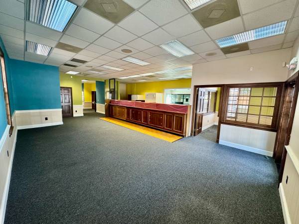 $2,500 / 2800ft2 - Commercail Building for Lease (Asheboro)64027276649473121