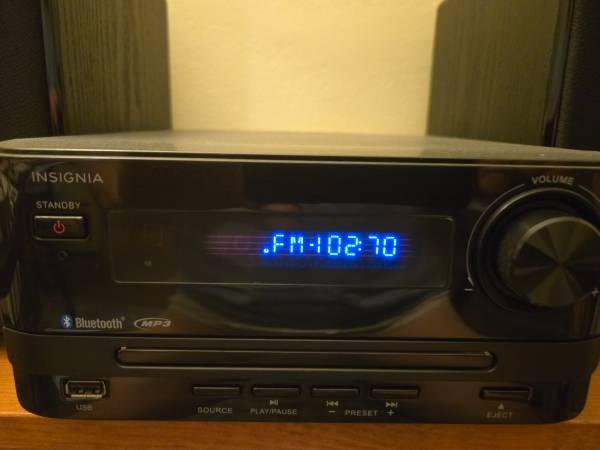 Mini Stereo  - Bluetooth/CD/USB - Insignia 1