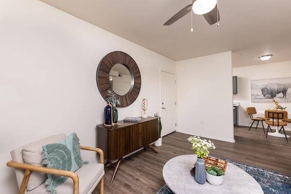 $1,300 / 1br - 693ft2 - Estacionamiento cubierto, Área de picnic, Cancha de baloncesto, Lavaplatos63670989983107120