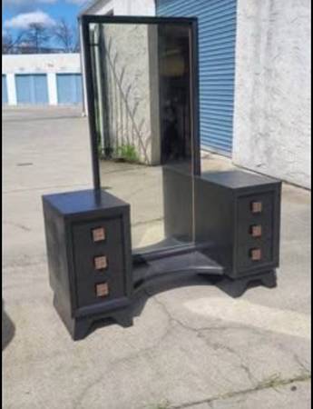 Vanity with full length mirror 1