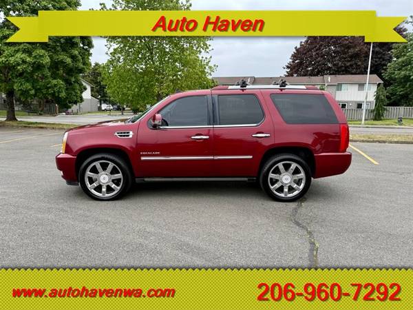 2011 Cadillac Escalade Premium AWD - $9,90063623005787011122