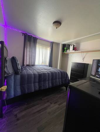 $1,100 / 4br - Private Room Private Entrance Available (Gardena)63952790728963122