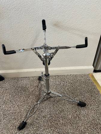 Snare Stand 1