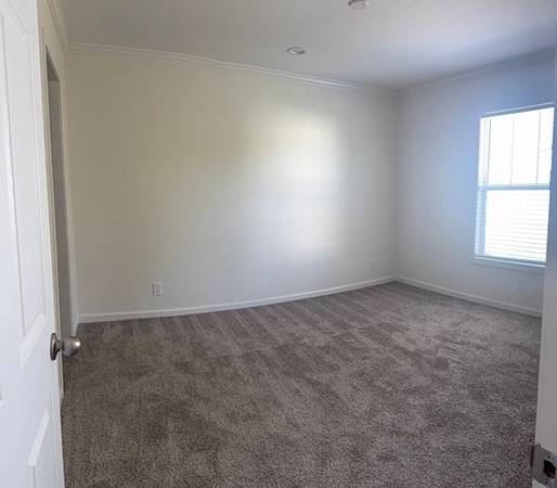 $2,000 / 3br - 1456ft2 - 3 bed / 2 bath. Refreshing resort style pool! (Fort Pierce)63799881747073123