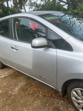 2013 electric Nissan leaf 1