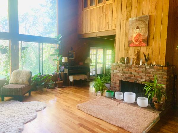 $1,450 / 3br - Beautiful Topanga Sanctuary (TOPANGA)63812226365057122