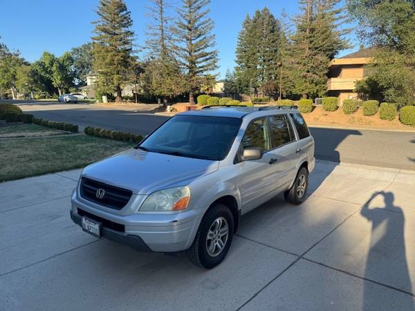 2004 HONDA PILOT EX / PASÓ VERIFICACIÓN / ASIENTOS DE TERCERA FILA / LLANTAS NUEVAS - $3,900 (Roseville)63612026706817122