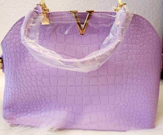 Femenino y bonito, bolso nuevo de color lila - $35 (Puyallup)63435973025155122