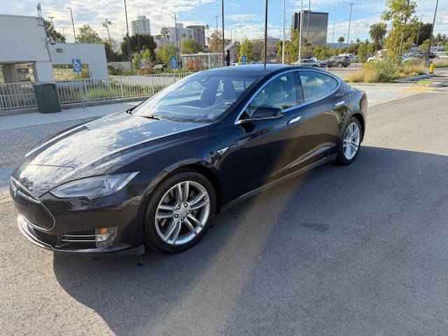 Excellent 2015 Navy Tesla Model S 85 – Free Supercharging