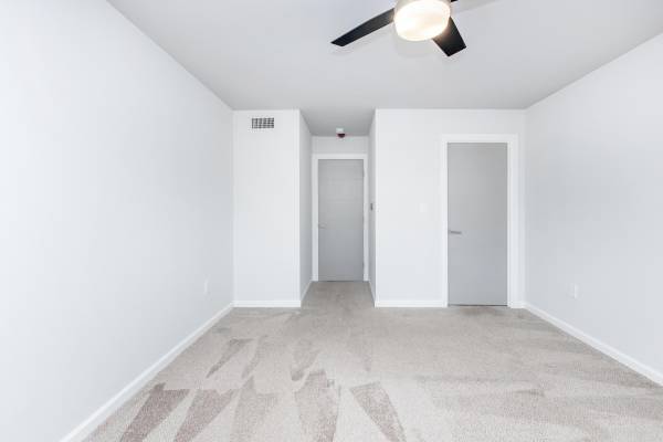 $1,910 / 1br - 750ft2 - Refrigerator, Ceiling Fans, Views Available (2500 N Federal Hwy, Boca Raton, FL)63906441421826122