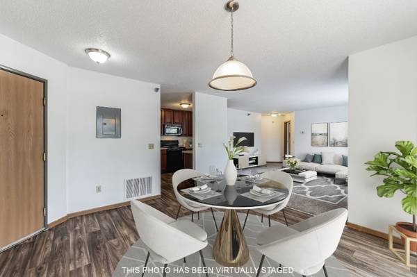 $1,425 / 1br - 811ft2 - The Meadows, Coming home never felt so good.63868704524801121