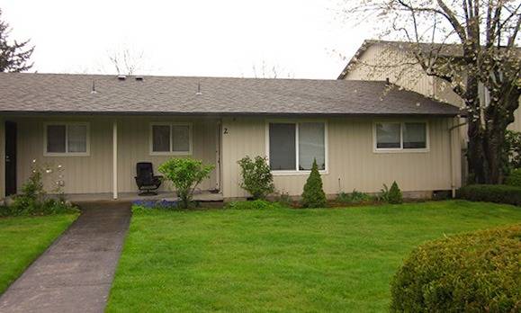 $858 / 2br - 800ft2 - 2 bedroom, in Portland OR, Laundry Facilities (6724 SE 72nd Ave, Portland, OR)63870109356417122