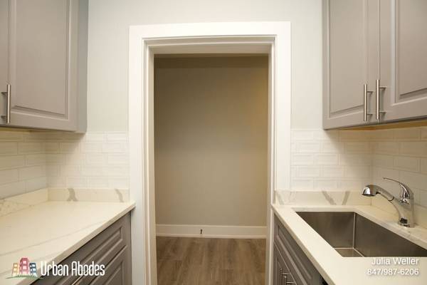 $1,795 / 1br - 600ft2 - $300 OFF FIRST MONTH'S RENT! Elegant 1 Bedroom, 1 Bath in Lakeview (Lakeview)64041645943299124