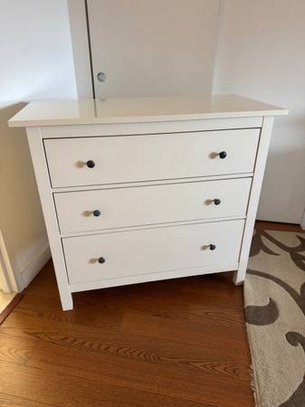 IKEA Hemnes 3-drawer chest, white L42”*D19”*H37 1