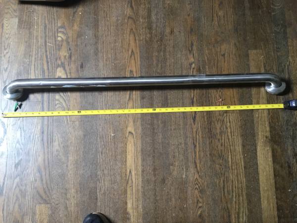 Long grab bar 1