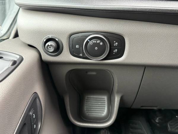 2020 Ford Transit 250 - Photo 15