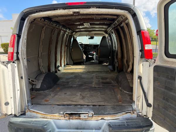 2020 GMC savanna 3500 - Photo 10