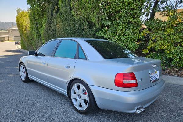 2000 Audi S4 B5 Quattro, plateado, transmisión manual de 6 velocidades, muy raro - $11.50063469919262977121