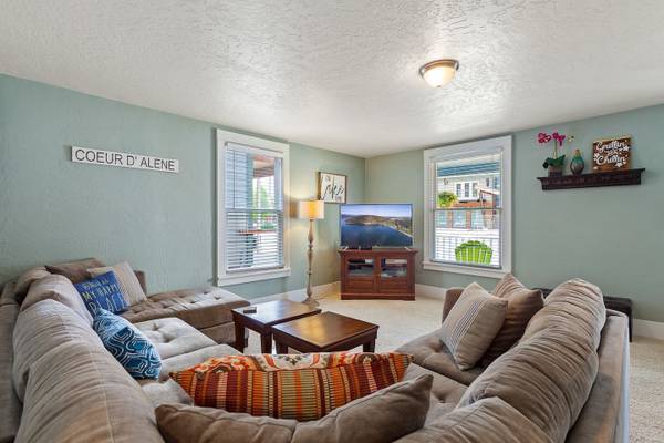 $1,900 / 2br - 950ft2 - Charming Downtown CDA Home, walk to everything! LOCATION! (Coeur d' Alene)63969875773187122