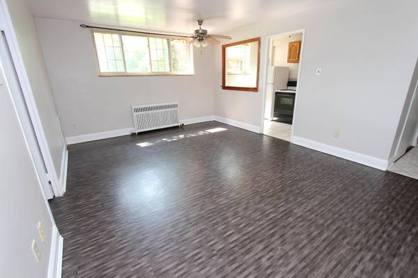 $1,449 / 1br - Garden 1BR at Regency Court! Garage Parking Available 📞 Call NOW (Shadyside, Pittsburgh)64013532011009120