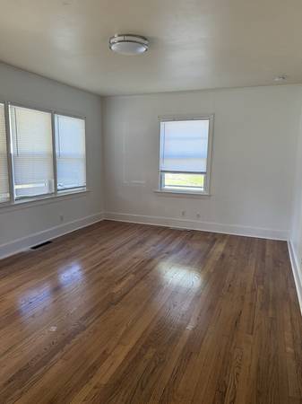 $1200.00 / 4br - 1225ft2 - Large Bedrooms63897186191746122