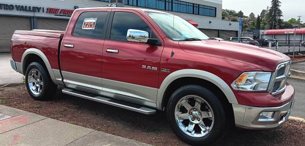 DODGE RAM 1500 LARAMIE MILLAS MUY BAJAS 58K TÍTULO LIMPIO CARFAX SMOG××××× - $25,000 (hayward / castro valley)63613887512963123