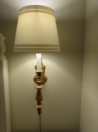 Two Matching Wall Lamp Sconces 1