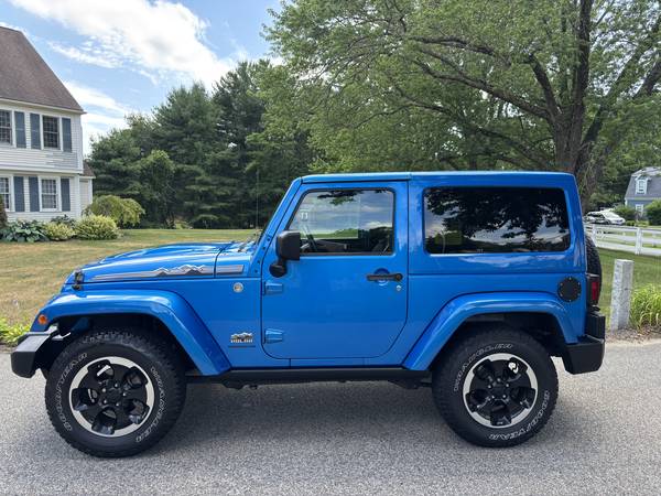 2014 Jeep Wrangler Polar Edition , Leather ,Color Match Top - $19,495 (Kingston Ma.)63654727276673122