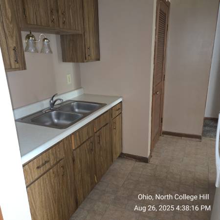 $795 / 1br - One BR APARTMENT (Pleasant Ridge)63974613889411123