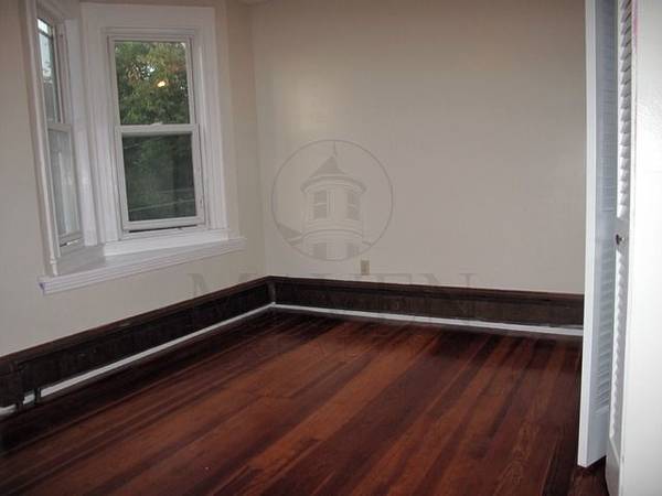 $2,400 / 2br - ¡Excelente 2.5BD! Cerca de Greenline T! LVR/DNR! PISOS DE MADERA! EIK/DW! (Magoun Sq/Ball Sq/Davis Sq)63856338925699121