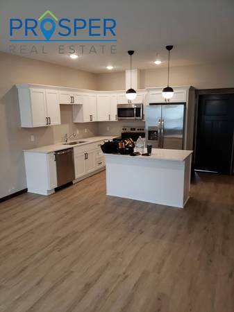 $1,275 / 1br - Hermosa construcción de 2023 en Chippewa Falls: ¡Confort moderno te espera! (Chippewa Falls, WI)63845960192899120